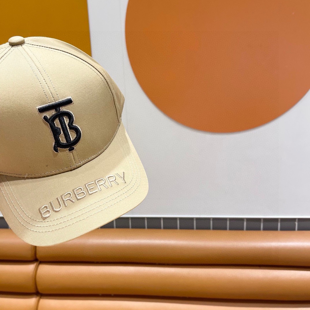   Burberry（巴宝莉）原单棒球帽🧢专柜热卖款纯棉内里，轻盈透气。完美版型，原厂品质，独家实物拍摄