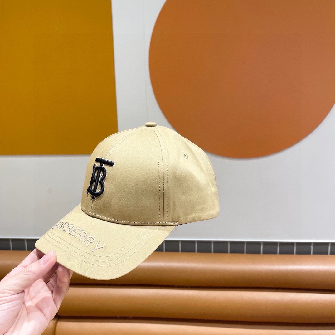   Burberry（巴宝莉）原单棒球帽🧢专柜热卖款纯棉内里，轻盈透气。完美版型，原厂品质，独家实物拍摄