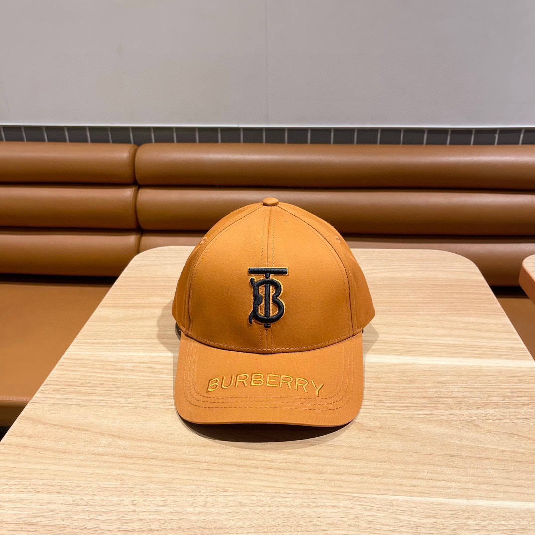  Burberry（巴宝莉）原单棒球帽🧢专柜热卖款纯棉内里，轻盈透气。完美版型，原厂品质，独家实物拍摄，