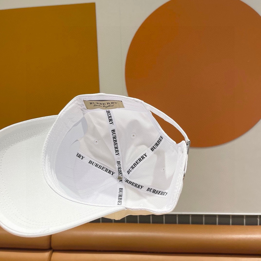  Burberry（巴宝莉）原单棒球帽🧢专柜热卖款纯棉内里，轻盈透气。完美版型，原厂品质，独家实物拍摄，