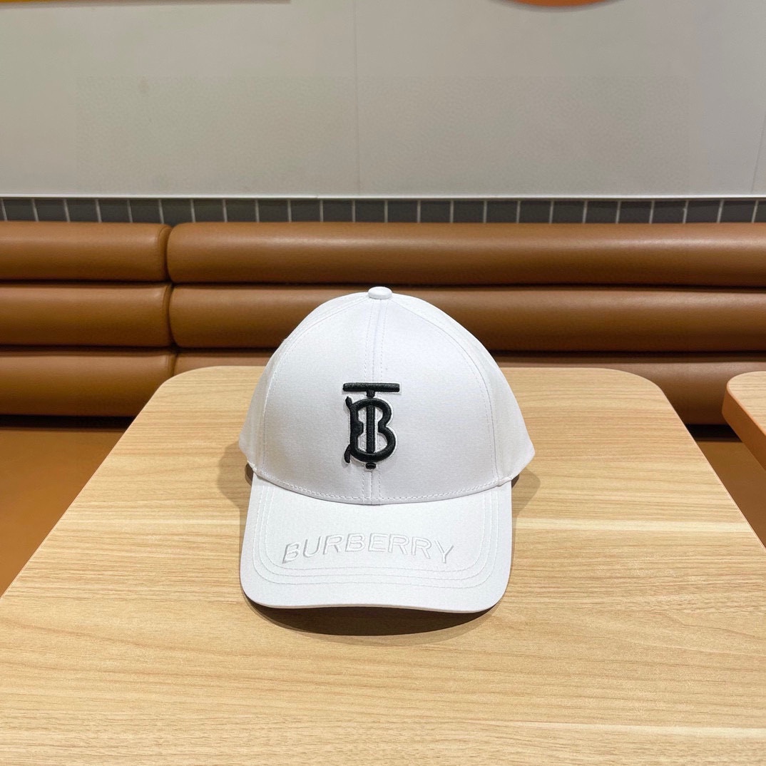  Burberry（巴宝莉）原单棒球帽🧢专柜热卖款纯棉内里，轻盈透气。完美版型，原厂品质，独家实物拍摄，