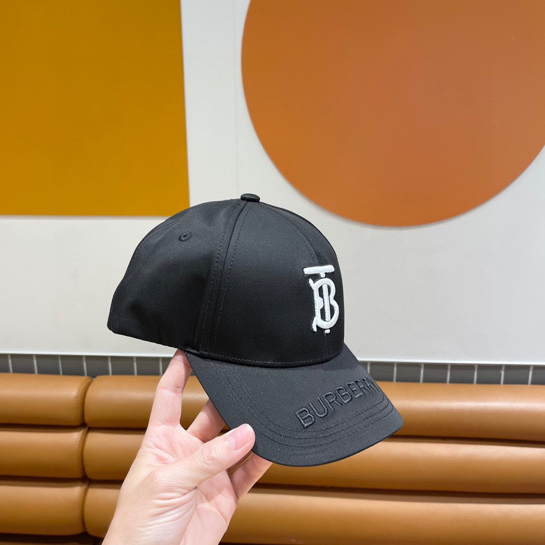  Burberry（巴宝莉）原单棒球帽🧢专柜热卖款纯棉内里，轻盈透气。完美版型，原厂品质，独家实物拍摄，