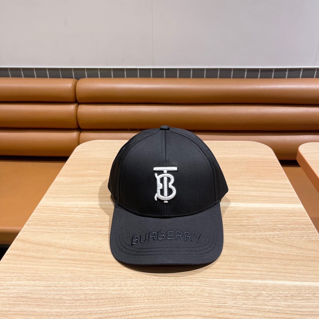  Burberry（巴宝莉）原单棒球帽🧢专柜热卖款纯棉内里，轻盈透气。完美版型，原厂品质，独家实物拍摄，