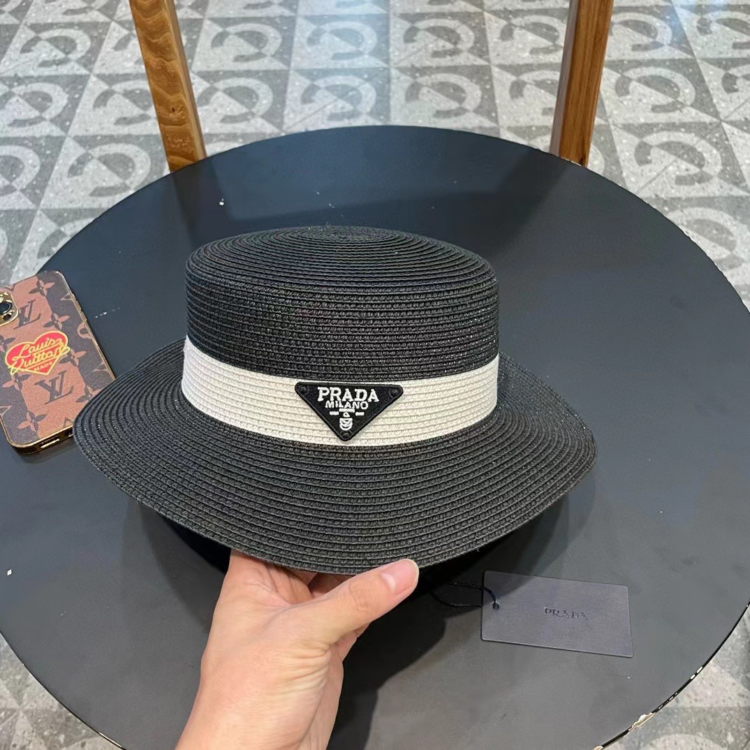 NO:226202,【PRADA】New straw woven straw hat basin hat beach style, simple and elegant, versatile items~ the first choice for outing the street, the new hat shape is super beautiful, the new product is on the shelves, the straw hat fisherman hat baseball hat, hat, prada, prada, espadrilles, espadrilles, hats19860909【PRADA普拉达】 的新款草编遮阳草帽盆帽沙滩风,简约大方,百搭单品～出街首选,新款帽型超美腻,新品上架帽子草帽渔夫帽棒球帽,帽子,prada,prada,espadrilles,espadrilles,hats,hat