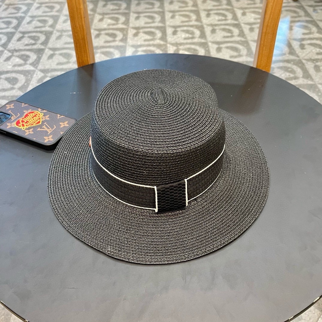  【PRADA普拉达】新款草帽，出街必备超好搭配，赶紧入手！