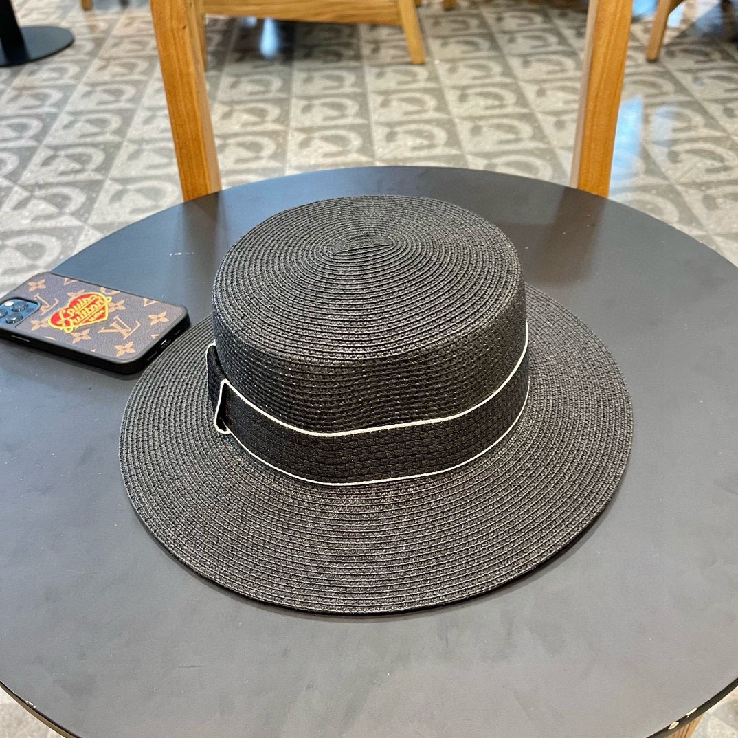  【PRADA普拉达】新款草帽，出街必备超好搭配，赶紧入手！