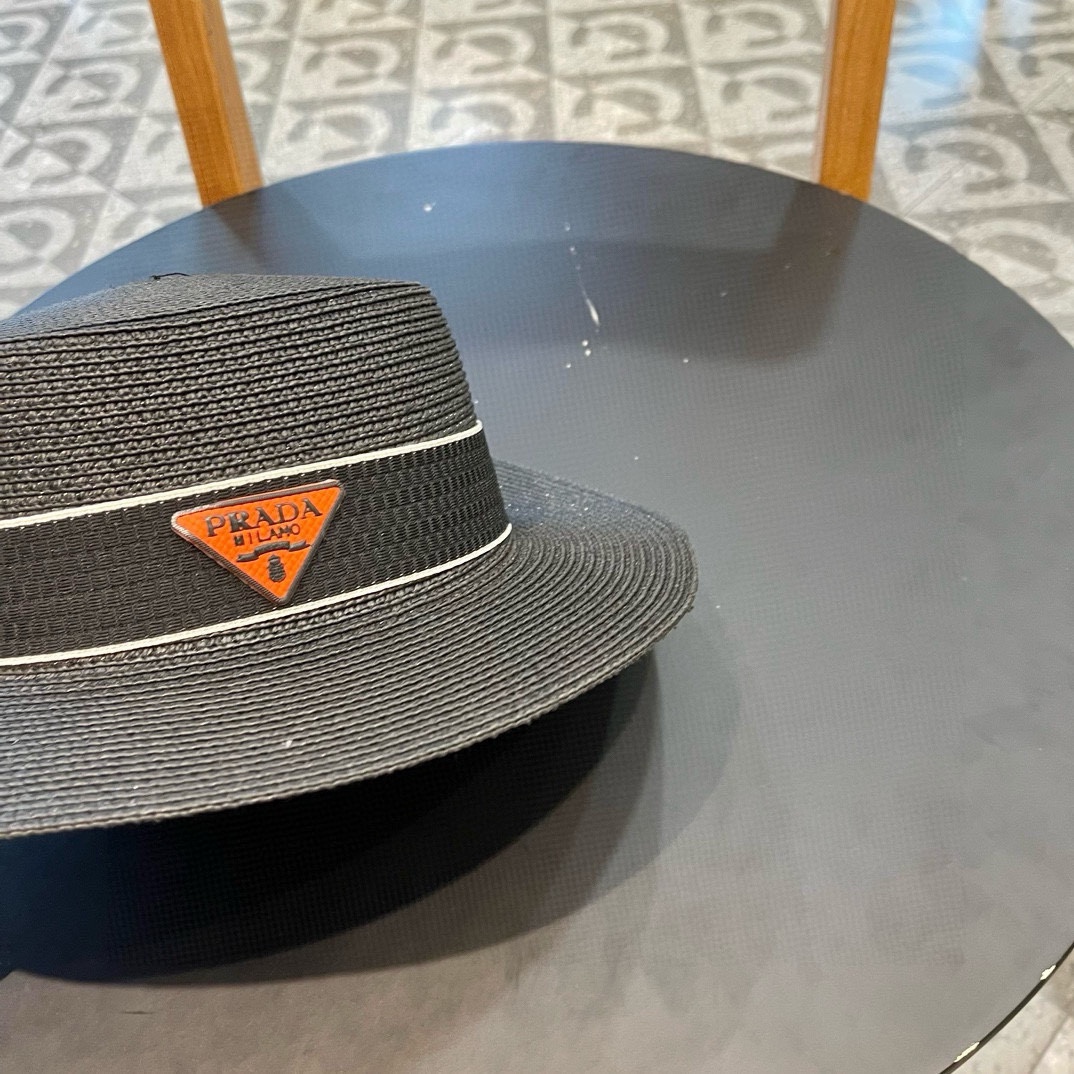  【PRADA普拉达】新款草帽，出街必备超好搭配，赶紧入手！