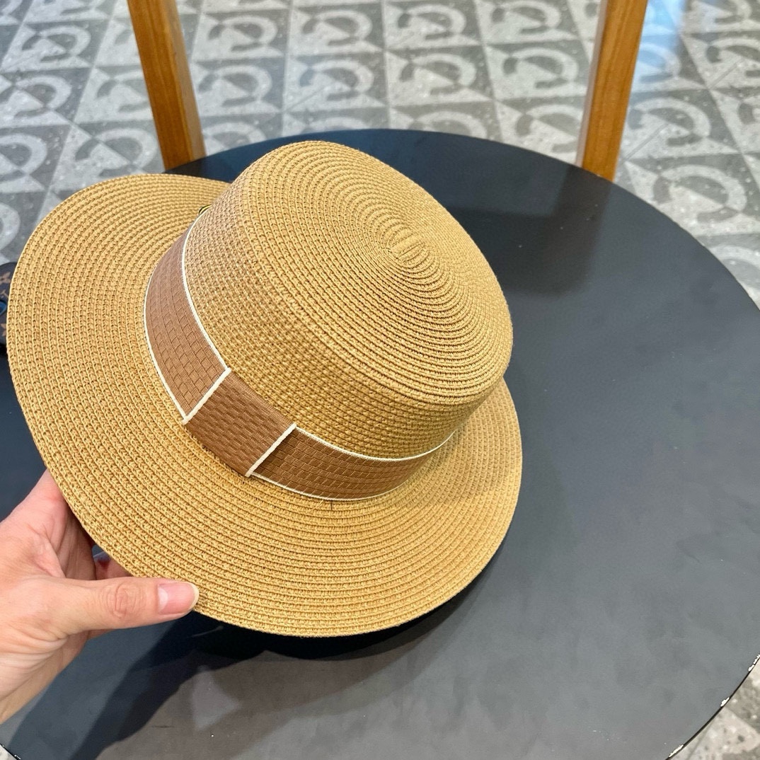  【PRADA普拉达】新款草帽，出街必备超好搭配，赶紧入手！