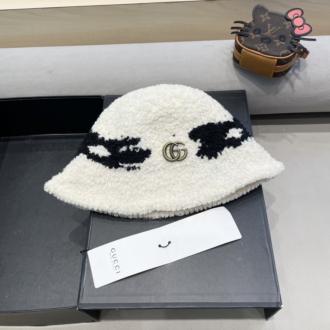 NO:214706,GUCCI Guqi Lamb velvet fisherman hat for women in autumn and winter new Korean version versatile bucket hat big head circumference showing face small plush warm basin hat fisherman hat baseball hat knit hat, hat, gucci, espadrilles, hats19860909GUCCI古奇 羊羔绒渔夫帽女秋冬新款韩版百搭水桶帽大头围显脸小毛绒保暖盆帽帽子渔夫帽棒球帽针织帽,帽子,gucci,espadrilles,hats,hat