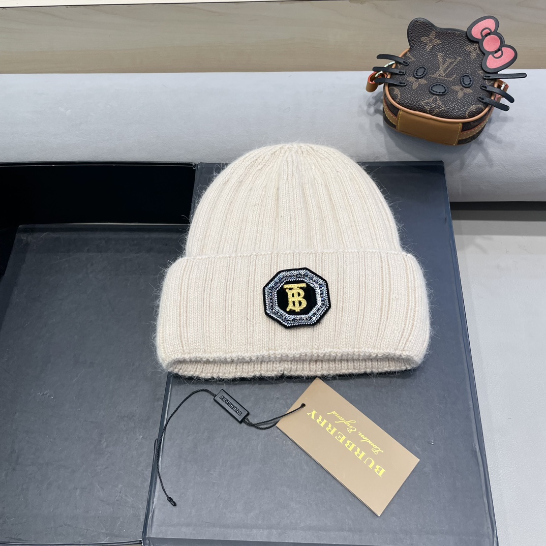 NO:214709,Burberry Burberry autumn and winter new knitted wool hat, men and women cold hat hat fisherman hat baseball hat knit hat, hat, burberry, burberry, espadrilles, hats19860909Burberry巴宝莉秋冬新款针织毛线帽,男女款冷帽帽子渔夫帽棒球帽针织帽,帽子,burberry,burberry,espadrilles,hats,hat