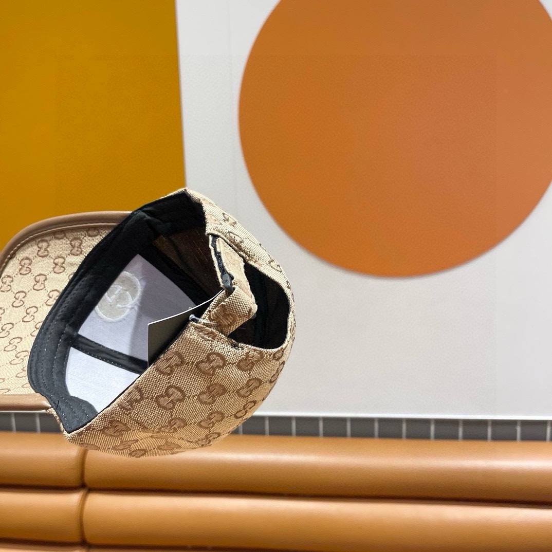   古奇棒球帽♥️GUCCI🧢官网新品，棒球帽，原单品质火爆来袭 。🎩 工艺非常精美 高档大气上档次！低