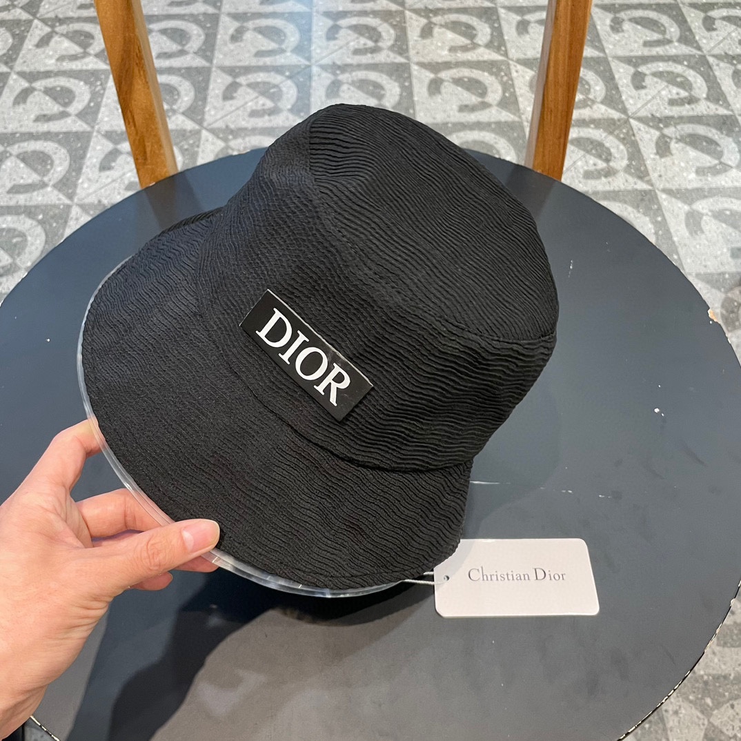   迪奥DIOR】官网同步上线 韩版新款英式运动款重工定制款11原单品质 男女通用渔夫帽 绵麻地质面料 