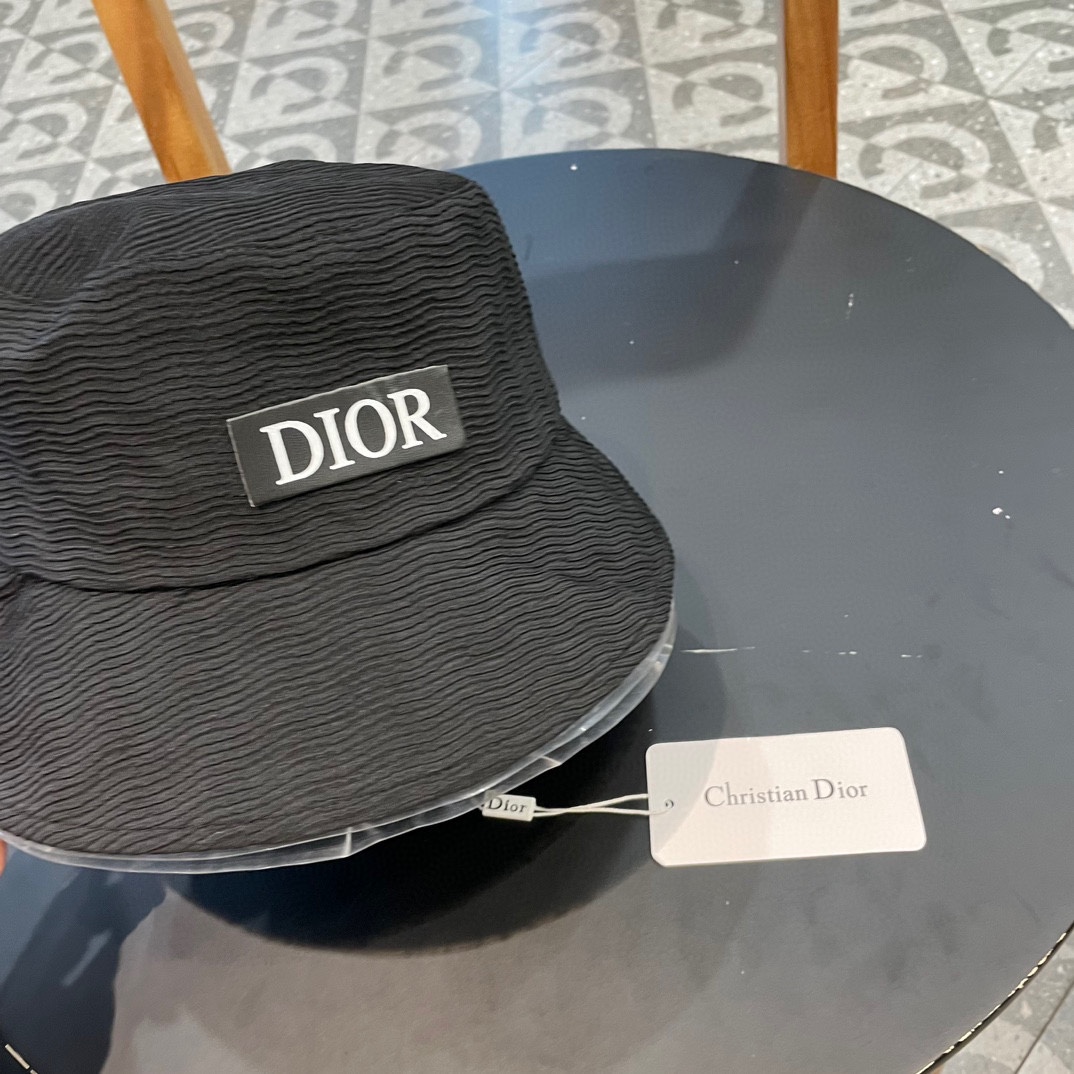   迪奥DIOR】官网同步上线 韩版新款英式运动款重工定制款11原单品质 男女通用渔夫帽 绵麻地质面料 
