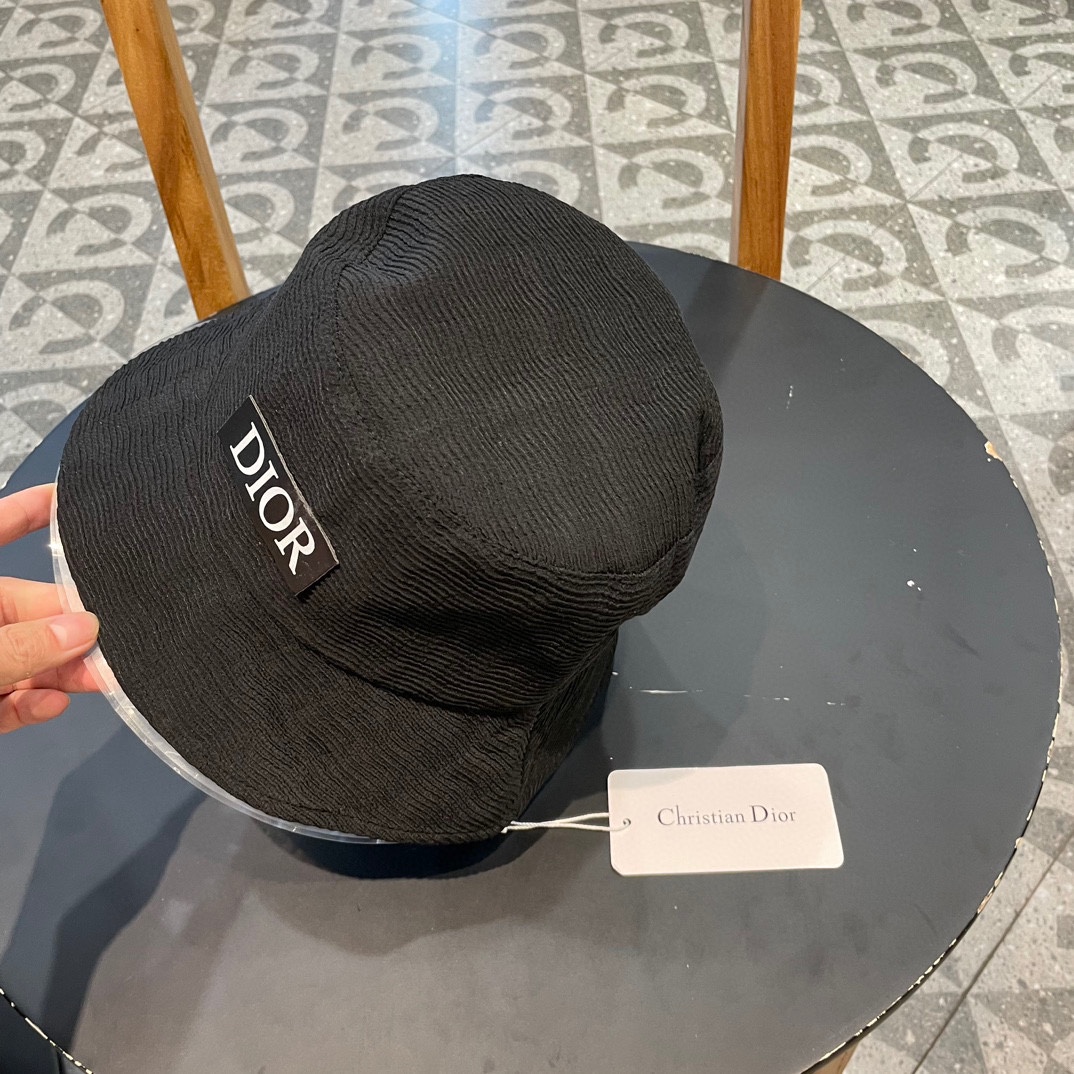   迪奥DIOR】官网同步上线 韩版新款英式运动款重工定制款11原单品质 男女通用渔夫帽 绵麻地质面料 