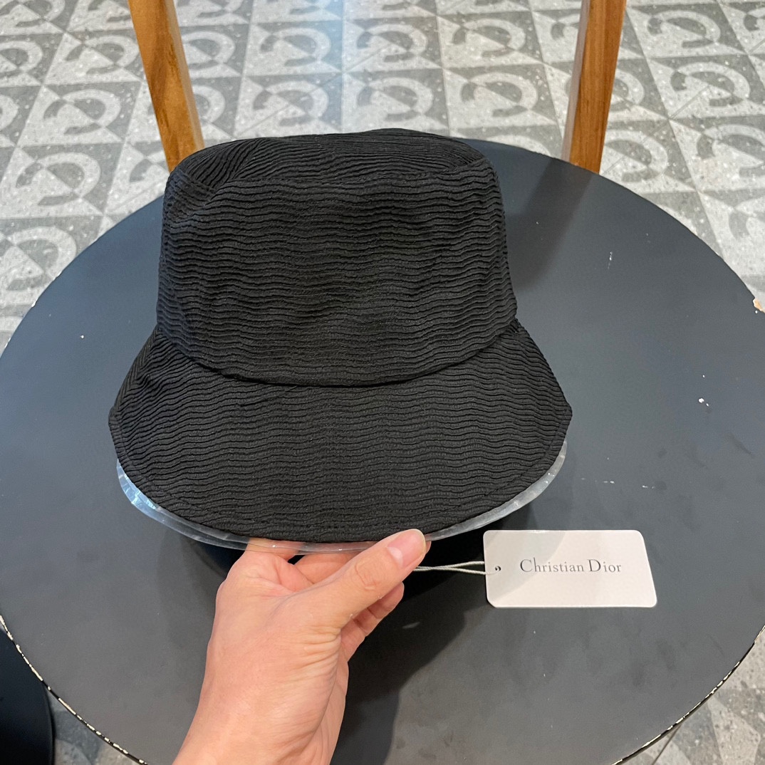   迪奥DIOR】官网同步上线 韩版新款英式运动款重工定制款11原单品质 男女通用渔夫帽 绵麻地质面料 