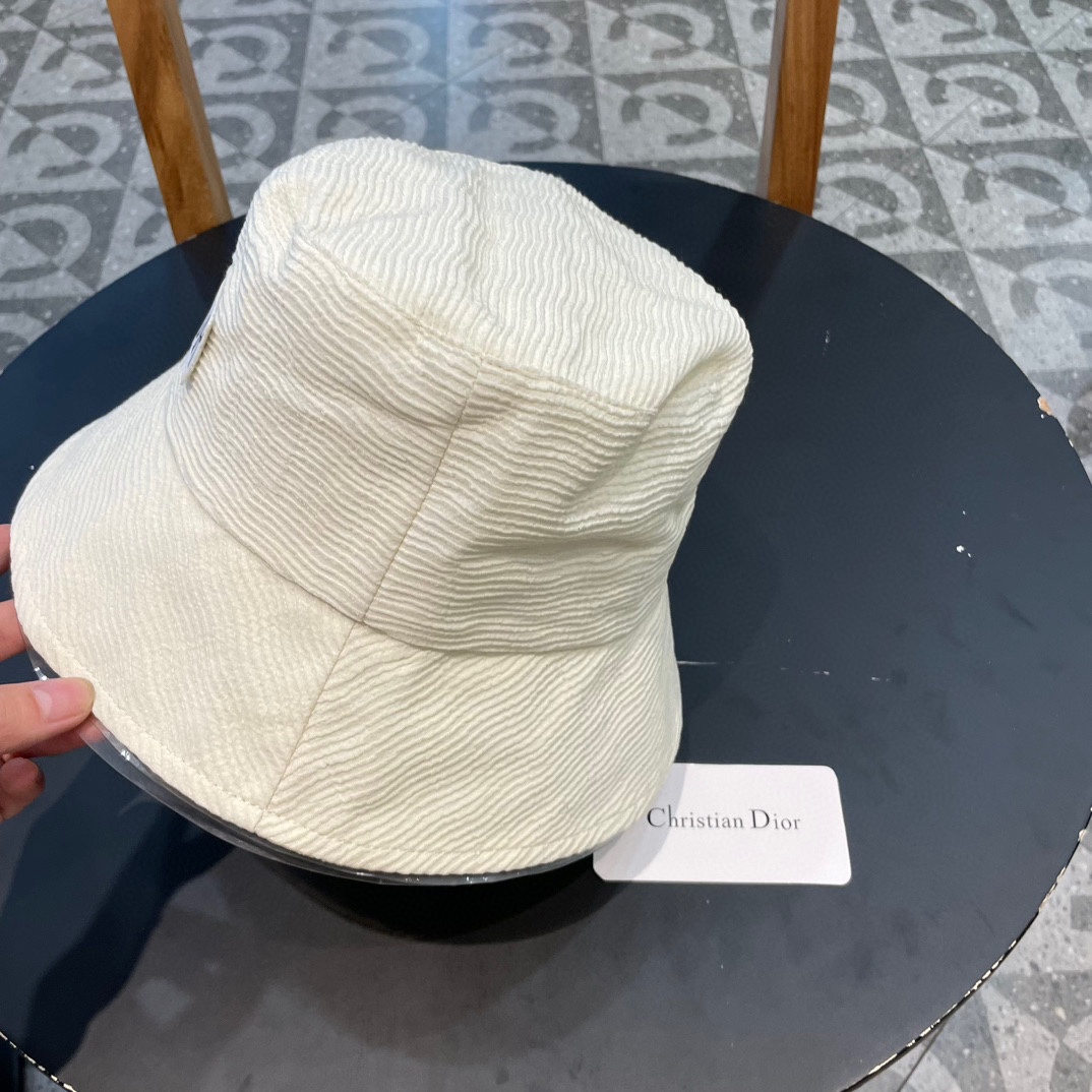   迪奥DIOR】官网同步上线 韩版新款英式运动款重工定制款11原单品质 男女通用渔夫帽 绵麻地质面料 