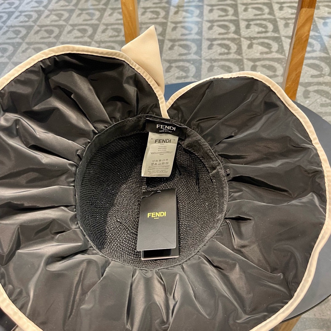 芬迪fendl  新款黑胶遮阳帽女款夏防紫外线遮阳防晒帽高级感