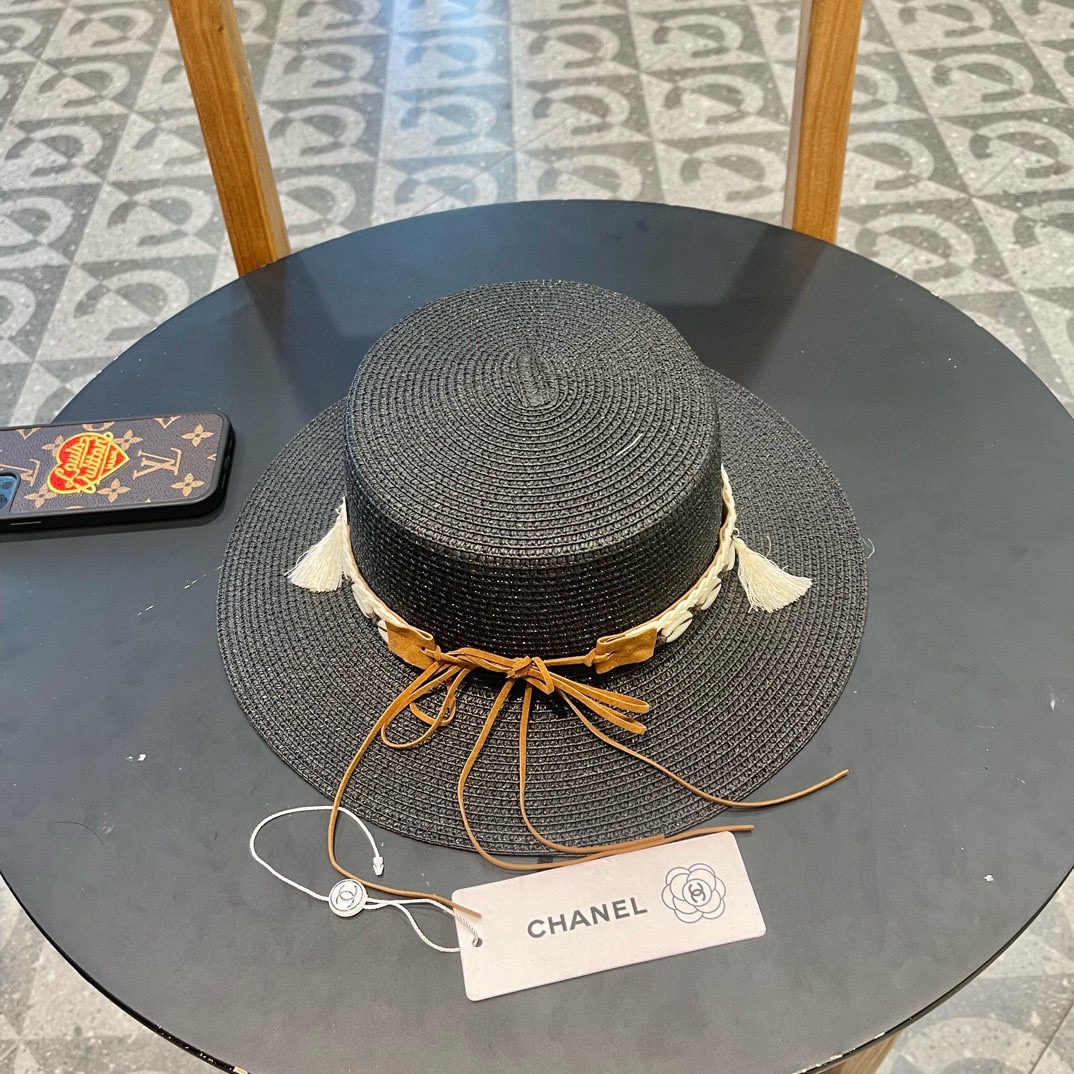  【CHANEL香奈儿】新款草编遮阳平顶草帽🤩沙滩风，简约大方，百搭单品～出街首选，新款帽型超美腻，新品