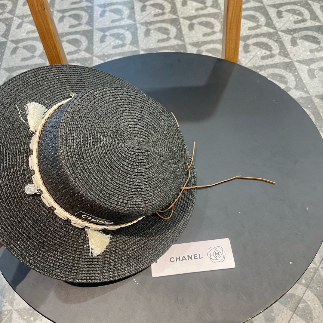  【CHANEL香奈儿】新款草编遮阳平顶草帽🤩沙滩风，简约大方，百搭单品～出街首选，新款帽型超美腻，新品