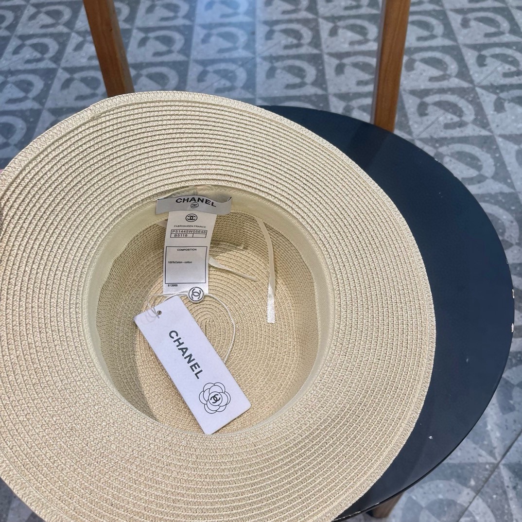 【CHANEL香奈儿】新款草编遮阳平顶草帽🤩沙滩风，简约大方，百搭单品～出街首选，新款帽型超美腻，新品
