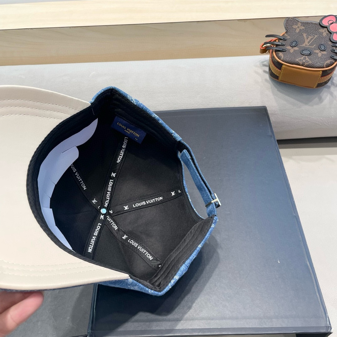  🧢路易威登棒球帽 LouisVuitton😍新款LV棒球帽，重工打造♥️高端大气，百搭款🤗男女通用！跑
