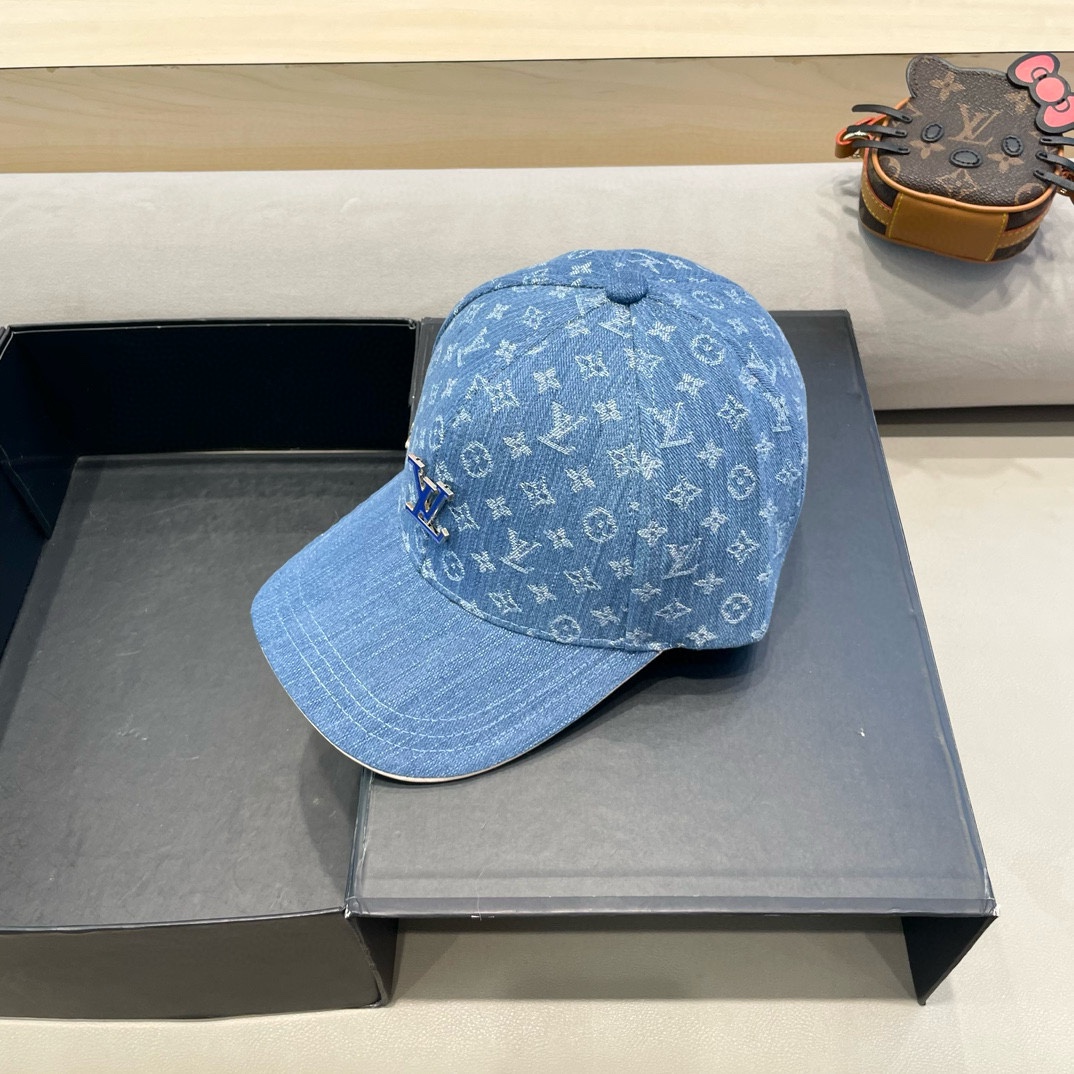  🧢路易威登棒球帽 LouisVuitton😍新款LV棒球帽，重工打造♥️高端大气，百搭款🤗男女通用！跑