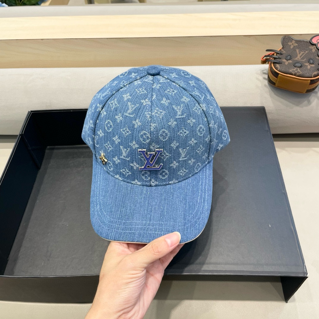  🧢路易威登棒球帽 LouisVuitton😍新款LV棒球帽，重工打造♥️高端大气，百搭款🤗男女通用！跑