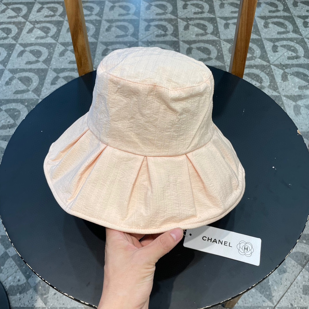 。Chanel夏季新款渔夫帽女大檐黑胶防紫外线遮阳帽海边出游防风太阳帽