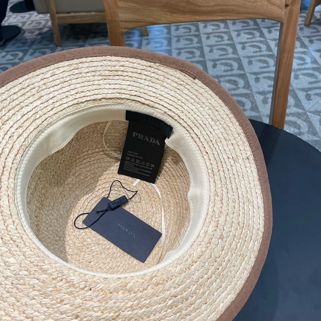 【PRADA普拉达】新款大牌织带拉菲草平顶草帽，出街必备超好搭配，赶紧入手！