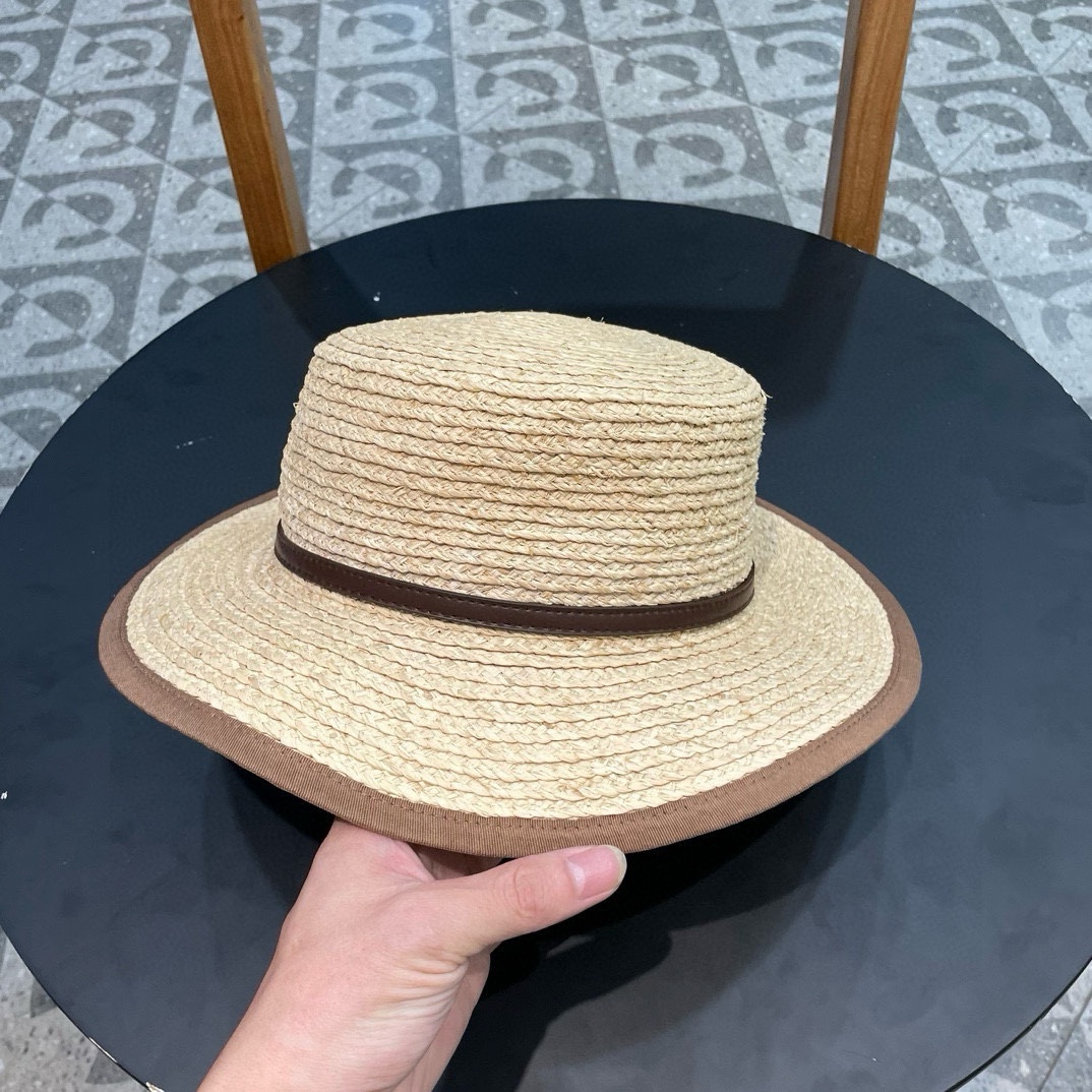 【PRADA普拉达】新款大牌织带拉菲草平顶草帽，出街必备超好搭配，赶紧入手！
