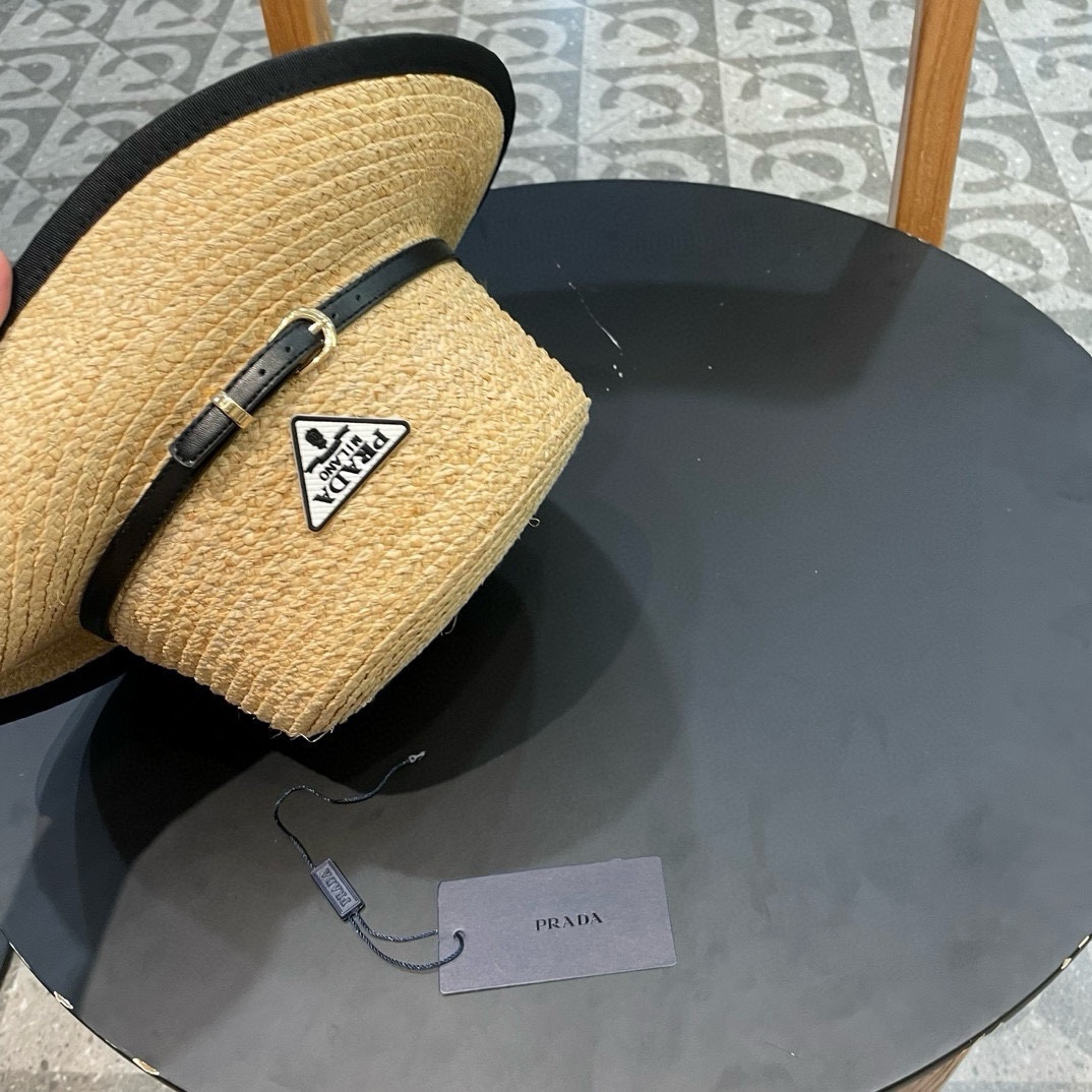 【PRADA普拉达】新款大牌织带拉菲草平顶草帽，出街必备超好搭配，赶紧入手！