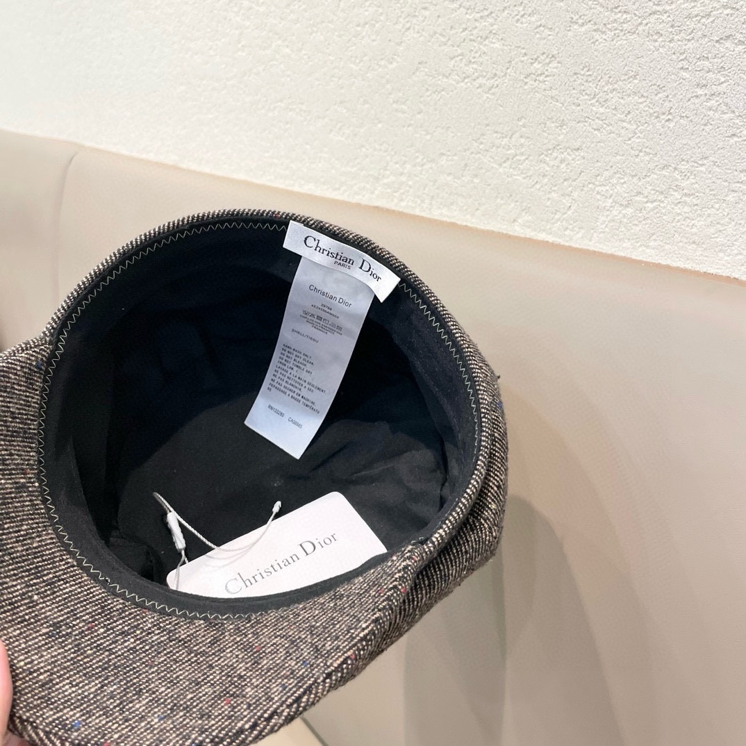 【DIOR迪奥】2024新款羊毛八角军帽，立体帽形设计，百搭大牌～