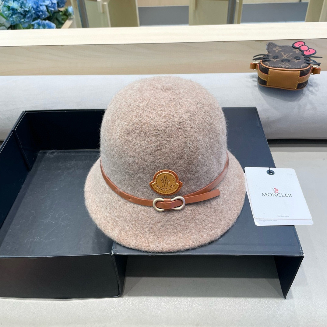 NO:214860,Moncler wool wool Hepburn style fisherman hat women autumn and winter high-end sense small fragrance dome French retro warm wide brim top hat fisherman hat baseball hat knit hat, hat, christian louboutin, espadrilles, hats19860909moncler羊毛呢赫本风渔夫帽女秋冬季高级感小香圆顶法式复古保暖宽檐礼帽帽子渔夫帽棒球帽针织帽,帽子,christian louboutin,espadrilles,hats,hat