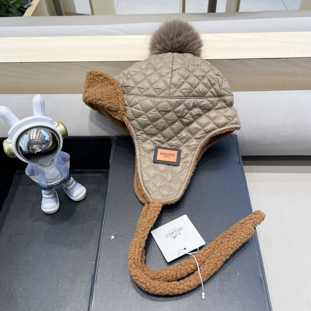 NO:214854,Hermes Hermes men and women have high quality warmth Lei Feng hat winter Korean version pilot hat versatile lamb velvet ski ear protection hat fisherman hat baseball hat knit hat, hat, hermes, hermes, espadrilles, hats19860909爱马仕Hermes男女同款高品质保暖雷锋帽冬季韩版飞行员帽百搭羊羔绒滑雪护耳帽帽子渔夫帽棒球帽针织帽,帽子,hermes,hermes,espadrilles,hats,hat