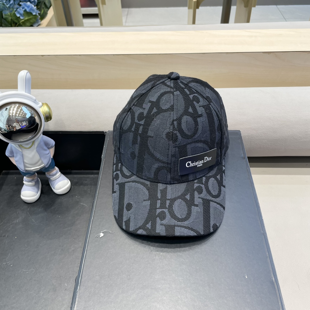 NO:214845,Dior's new original single baseball cap, Christian Dior silkscreen, full of retro charm, hot off-stock for counters, 1:1 mold customization, original canvas   top layer cowhide, pure cotton lining, light and breathable!  Excellent quality, base head circumference 56, patch adjustable. Hats Fisherman's hat Baseball hat Knitted hat, hat, dior, dior, espadrilles, cowhide, hats19860909Dior(迪奥)新款原单棒球帽, Christian Dior丝印,复古韵味十足,专柜断货热门,1:1开模订制,原版帆布料 头层牛皮,纯棉内里,轻盈透气！质量超赞,基础头围56,贴片可调节.帽子渔夫帽棒球帽针织帽,帽子,dior,dior,espadrilles,cowhide,hats,hat