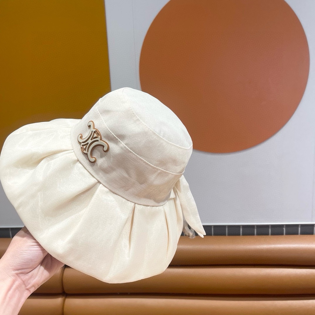  【CELINE 塞琳】新款度假风蝴蝶结大沿彩胶遮阳渔夫帽，大牌款超好搭配，赶紧入手