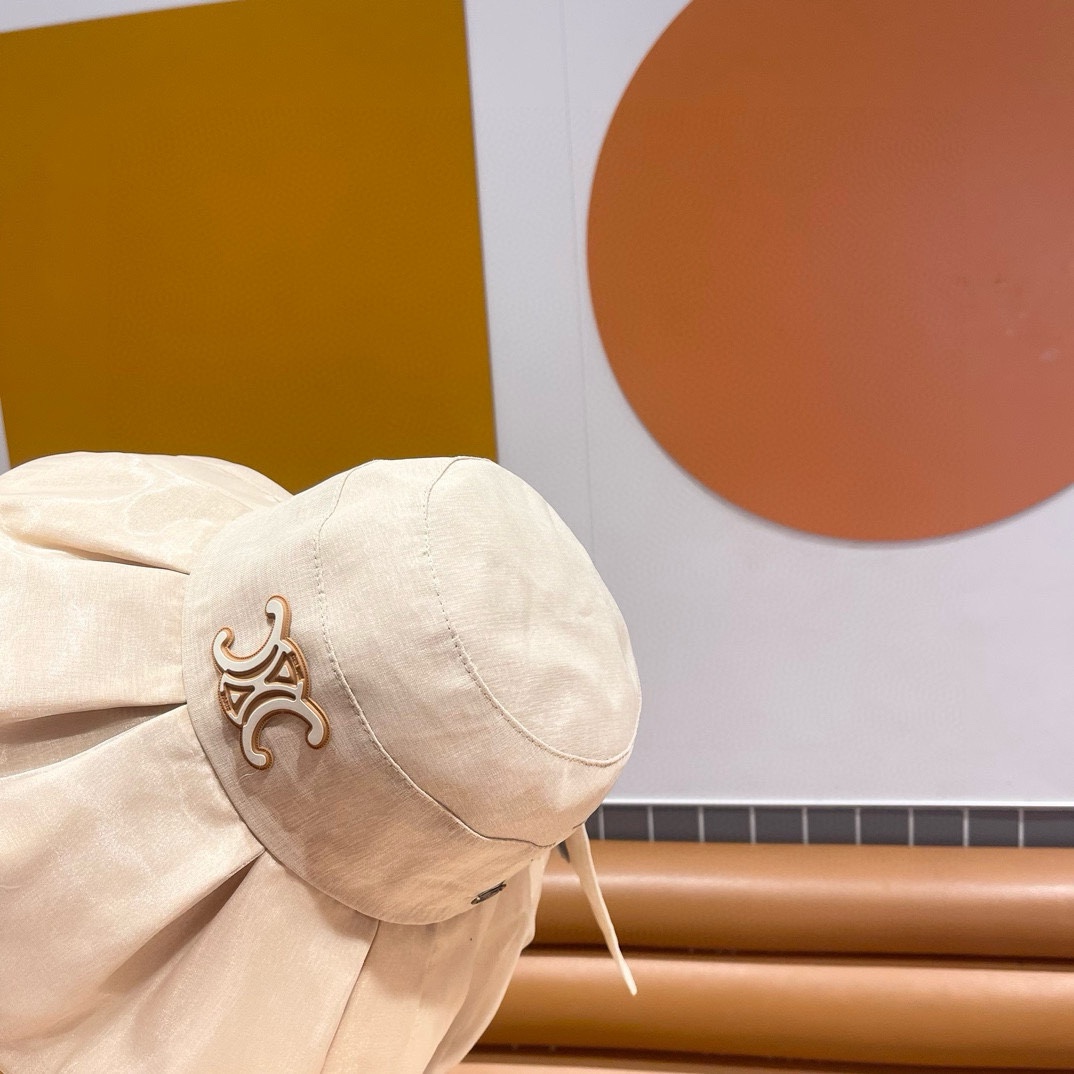  【CELINE 塞琳】新款度假风蝴蝶结大沿彩胶遮阳渔夫帽，大牌款超好搭配，赶紧入手