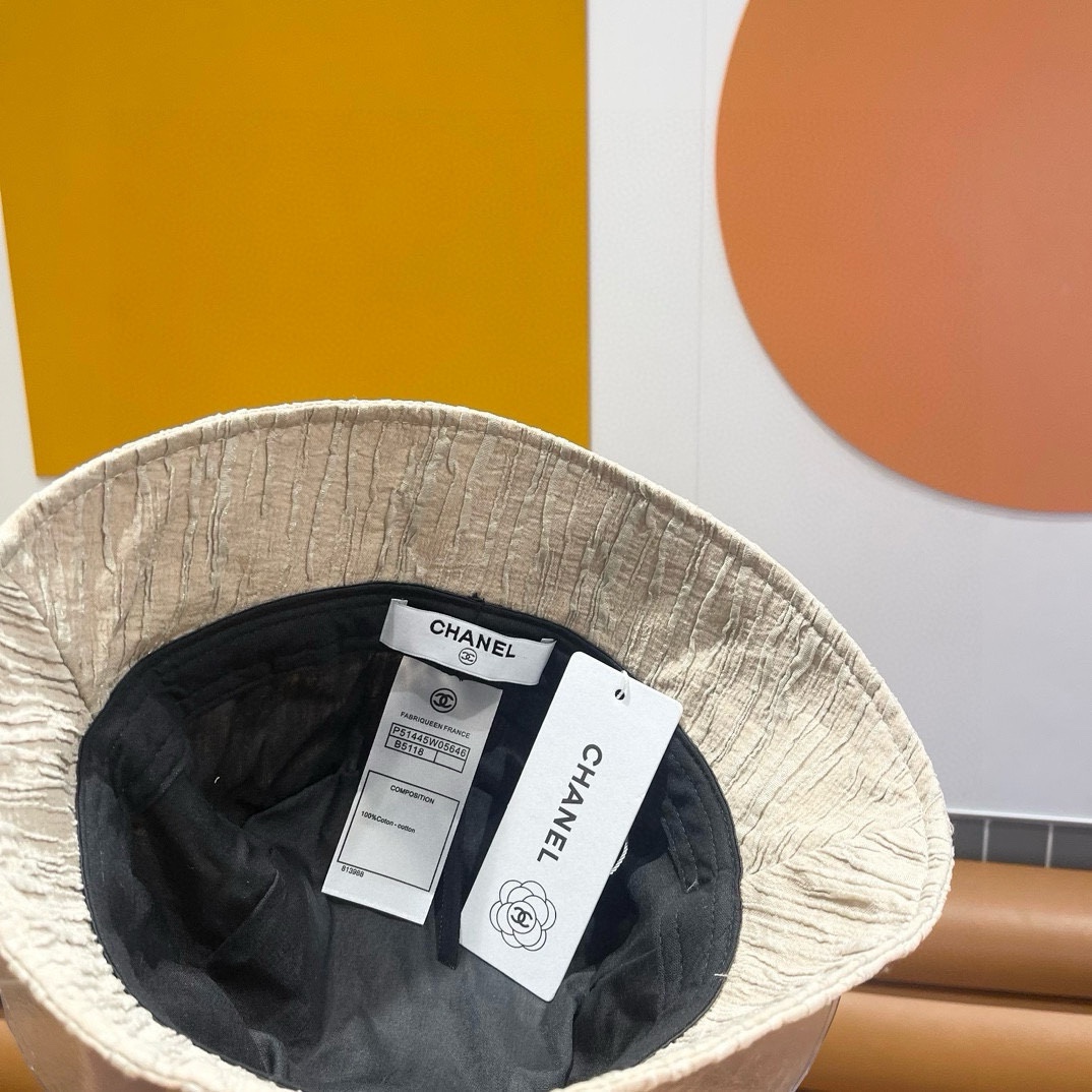    【CHANEL香奈儿】新款高级感小香风渔夫帽，遮阳又超好搭配，出街单品