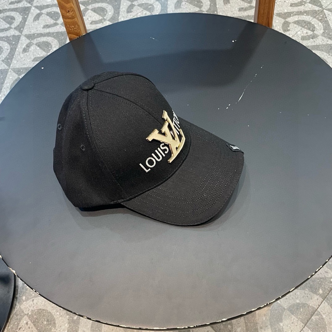 LV路易威登经典棒球帽🧢 火货，百搭单品🥰随便搭配都很好看