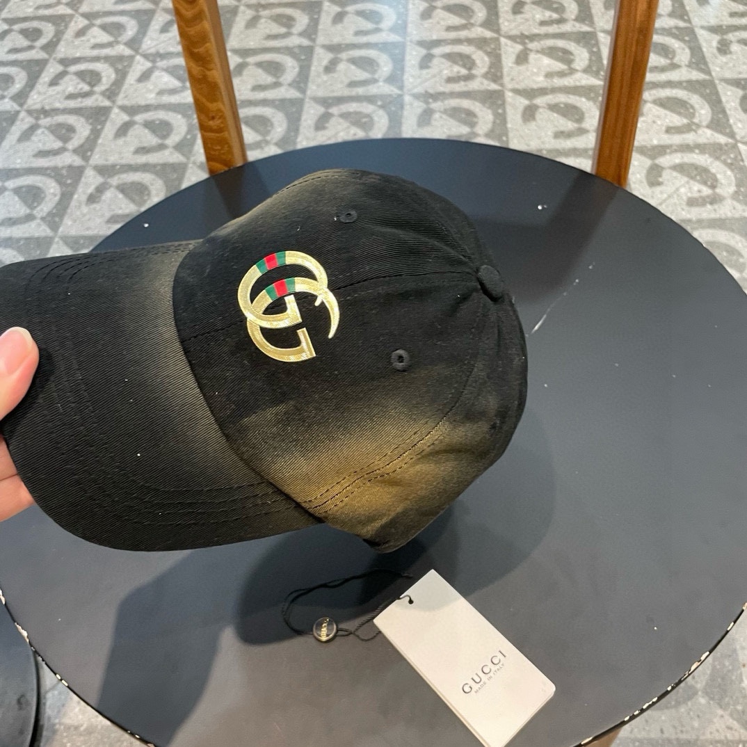  古奇联名棒球帽♥️GUCCI🧢官网新品，棒球帽，原单品质火爆来袭 🔥🎩 工艺非常精美 高档大气上档次！