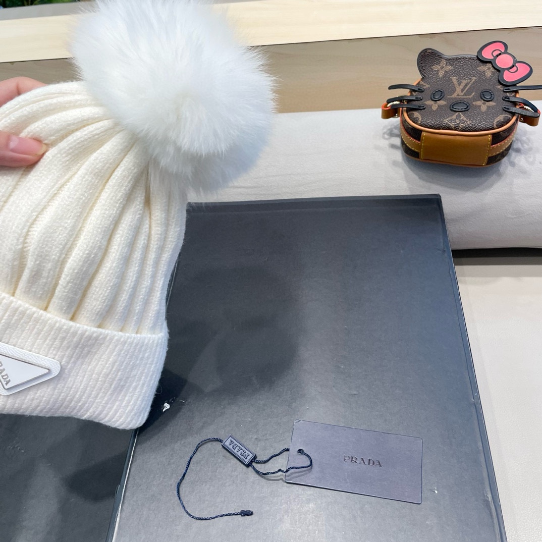 普拉达Prada秋冬季加绒加厚真的狐狸毛球毛线帽子女韩版潮休闲时尚百搭针织帽