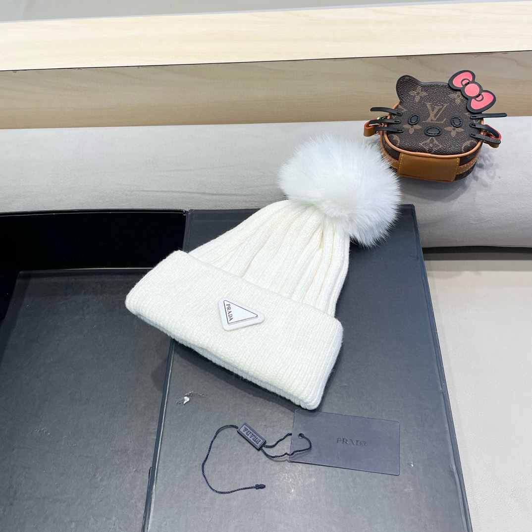 普拉达Prada秋冬季加绒加厚真的狐狸毛球毛线帽子女韩版潮休闲时尚百搭针织帽
