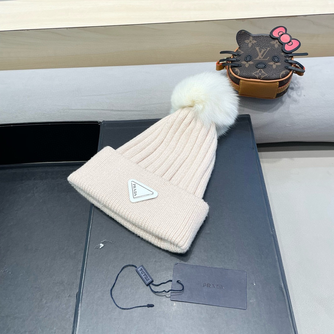 普拉达Prada秋冬季加绒加厚真的狐狸毛球毛线帽子女韩版潮休闲时尚百搭针织帽
