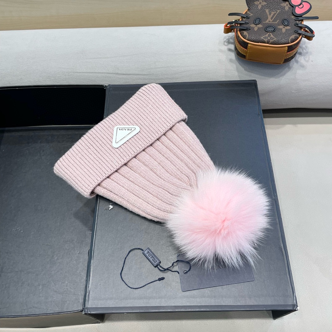 普拉达Prada秋冬季加绒加厚真的狐狸毛球毛线帽子女韩版潮休闲时尚百搭针织帽