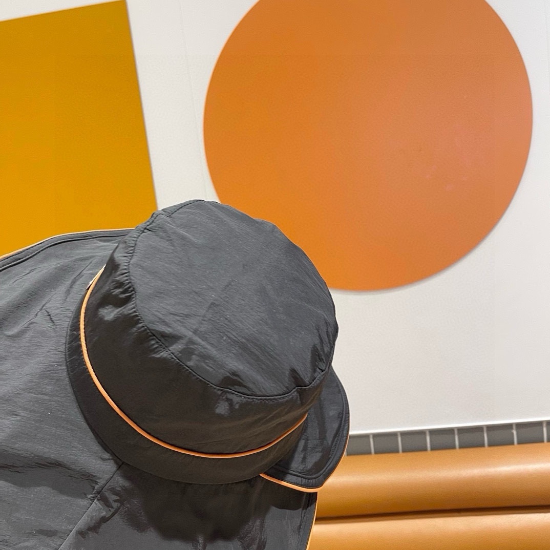  Prada普拉达春夏新款渔夫帽，渔夫帽，头围57cm