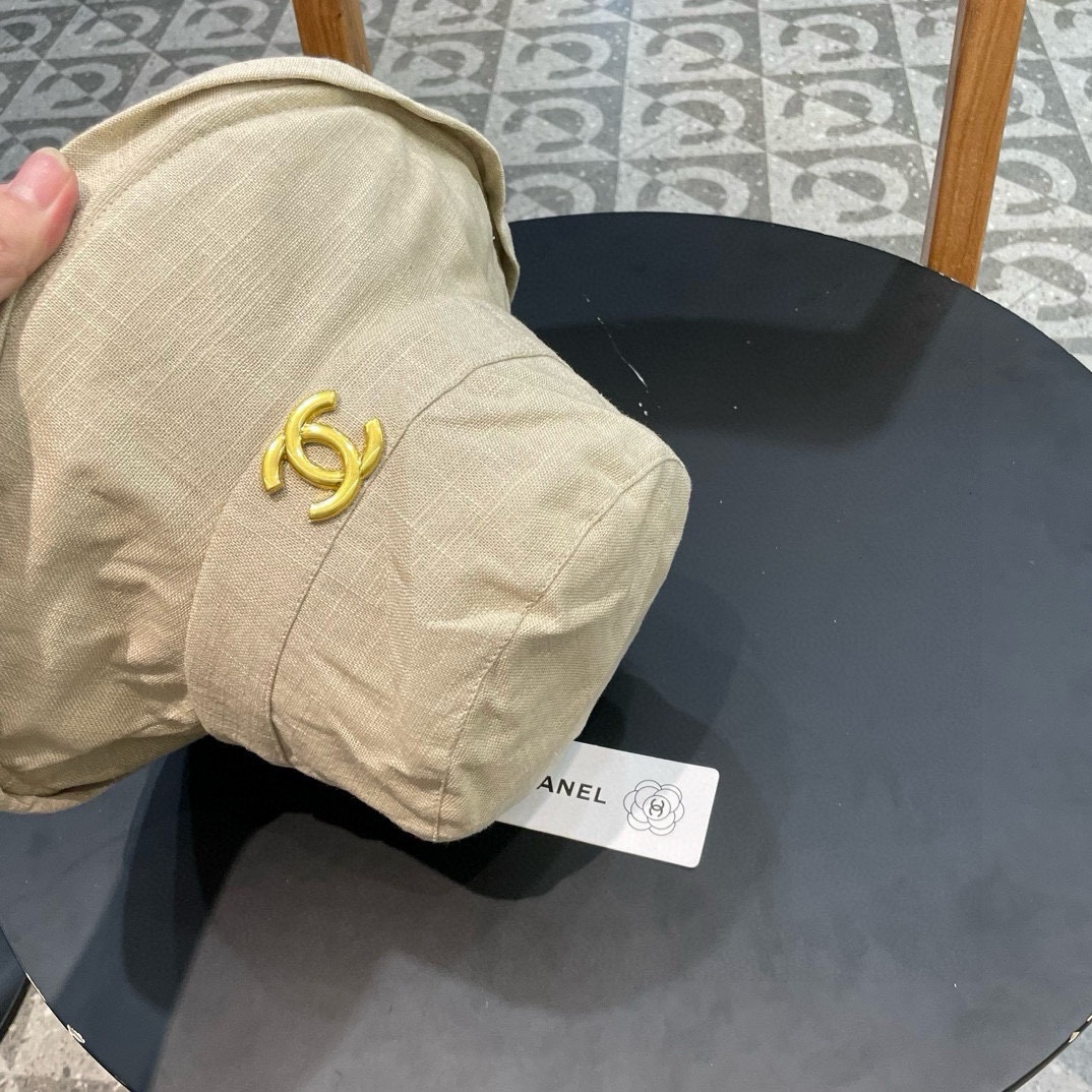 【CHANEL香奈儿】新款小香风拼接遮阳大沿渔夫帽，独特设计～复古文艺的一款