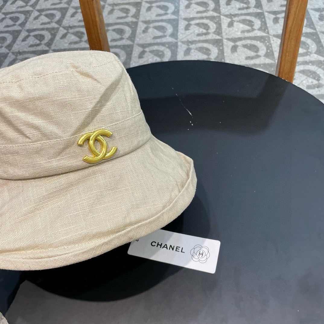 【CHANEL香奈儿】新款小香风拼接遮阳大沿渔夫帽，独特设计～复古文艺的一款