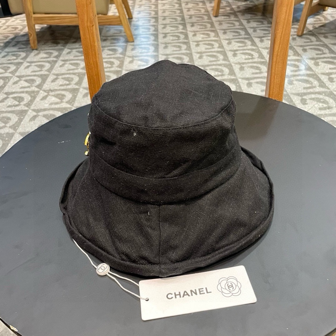 【CHANEL香奈儿新款小香风拼接遮阳大沿渔夫帽，独特设计～复古文艺的一款