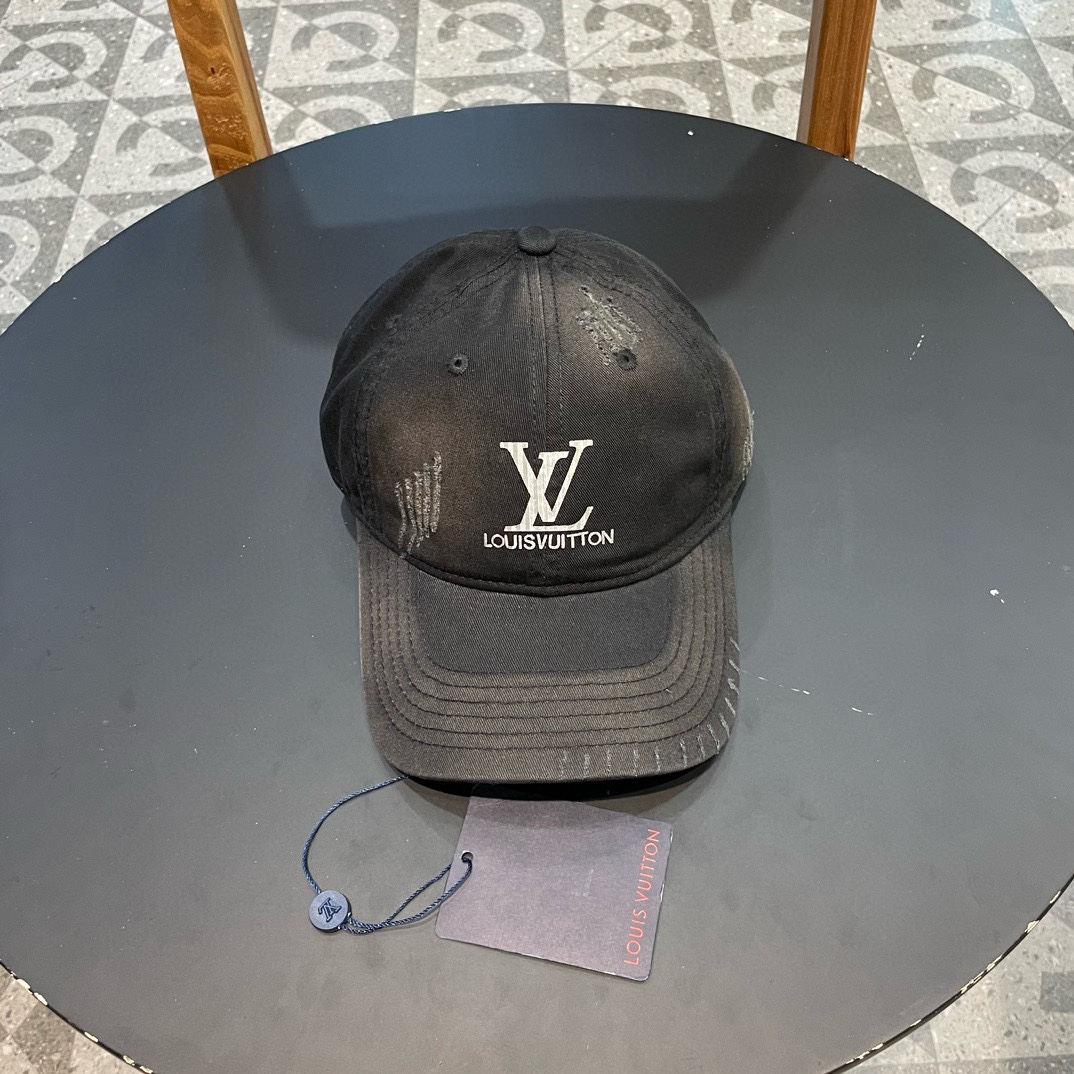 NO:214873,LV denim color new baseball hat, a bonus tool for daily commuting matching, classic plain hat shape is very versatile, adjustable design is friendly to all head shapes, hats, fisherman hat, baseball hat, knit hat, hat, louis vuitton, espadrilles, hats19860909LV牛仔色新款棒球帽 日常通勤搭配的加分神器 经典素色帽型非常百搭 可调节的设计对各种头型都友好帽子渔夫帽棒球帽针织帽,帽子,louis vuitton,espadrilles,hats,hat
