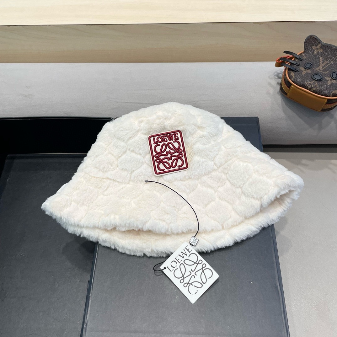 NO:214884,Loewe fisherman hat women's 2 new autumn and winter plush cold hat big head circumference showing face small thickened warm fish man basin hat fisherman hat baseball hat knit hat, hat, loewe, loewe, espadrilles, hats19860909罗意威loewe渔夫帽女2新款秋冬季毛绒冷帽子大头围显脸小加厚保暖鱼夫盆帽帽子渔夫帽棒球帽针织帽,帽子,loewe,loewe,espadrilles,hats,hat